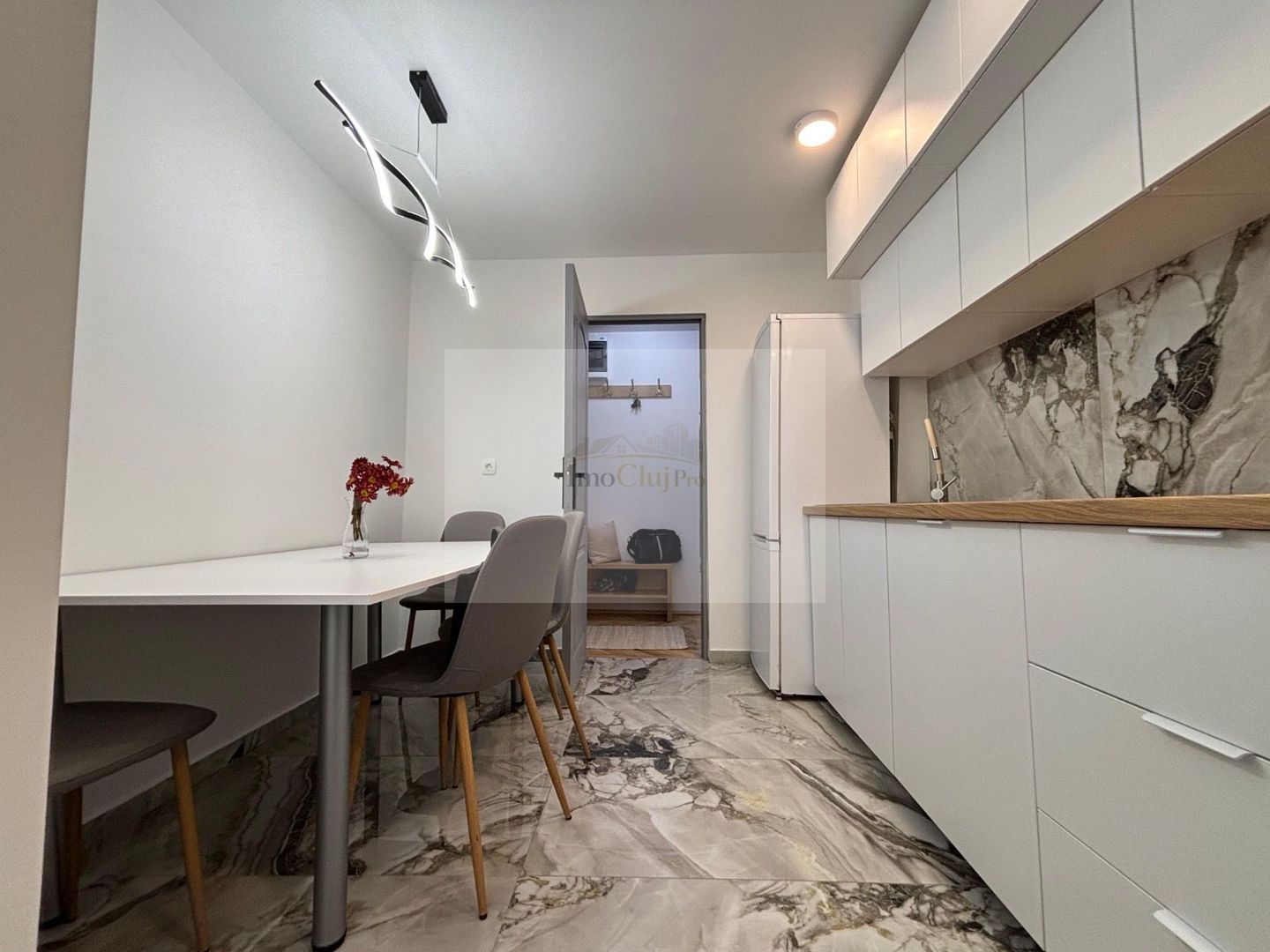 Inchirere 3 camere decomandate|2 bai| cartier Marasti - Poză 9