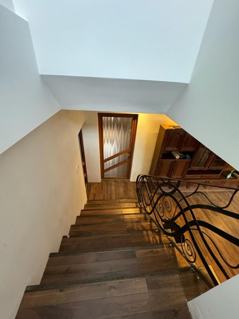 REȘEDINȚĂ EXCLUSIVISTĂ | 8 CAMERE | 4 BĂI | 2 LIVINGURI | TEREN 679 MP - Poză 2