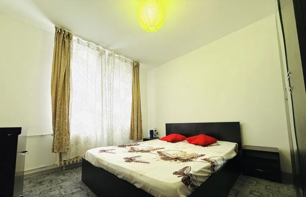De vanzare apartament 2 camere Crangasi - Poză 1