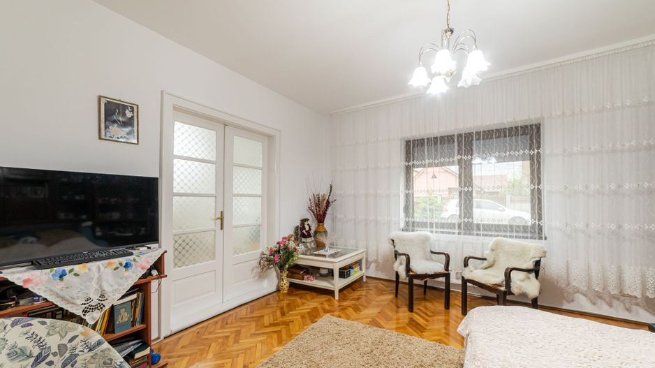 REZERVAT!  Preț fix redus!Casă multifamilială zona Pârneava - Poză 13