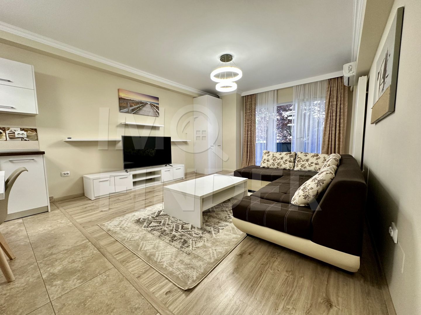 Vanzare apartament 3 camere Buna Ziua, zona Liceul Elf - Poză 1