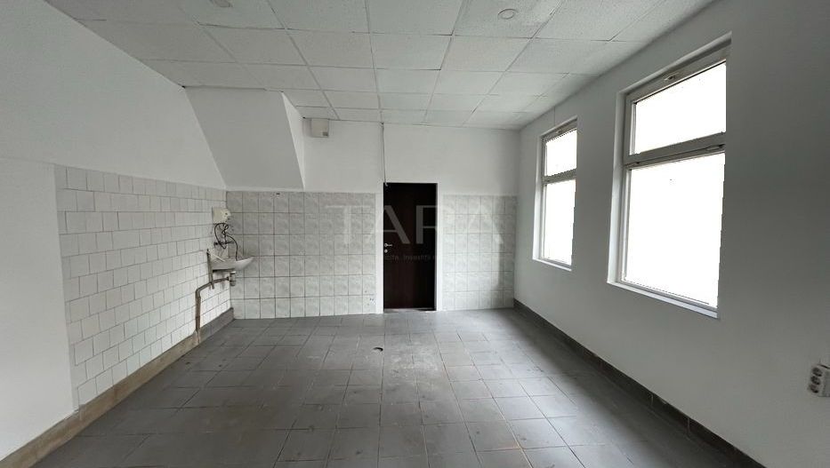 De vânzare imobil situat semicentral - Poză 3