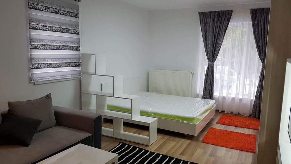 De închiriat garsonieră Apărătorii Patriei - Poză 2