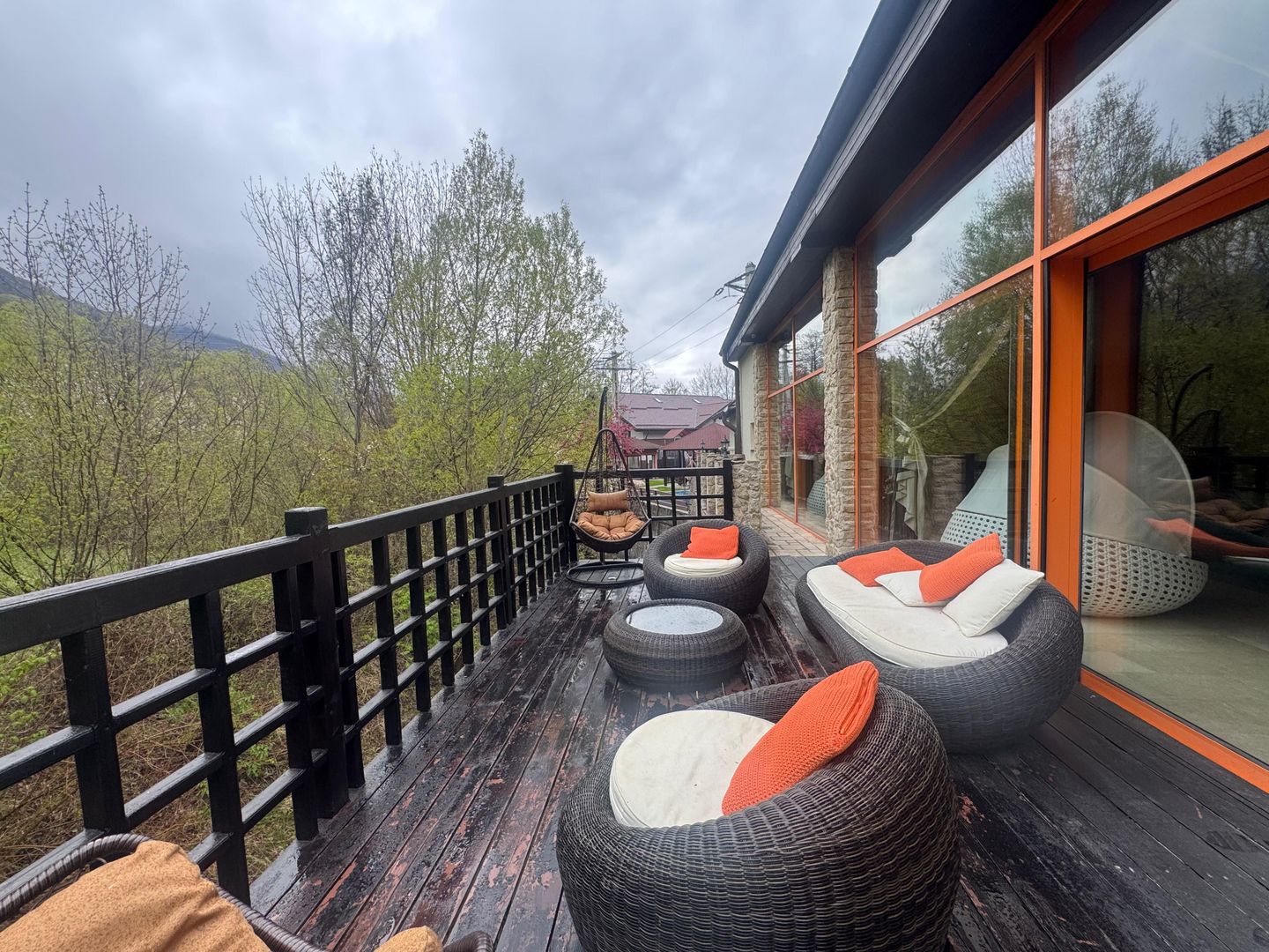 Pensiune deosebită în Bran || priveliște panoramică, facilitati premium - Poză 32