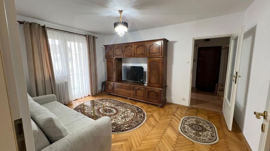 Apartament 3 camere 60 mp utili boxa la subsol zona Mihai Viteazul - Poză 1