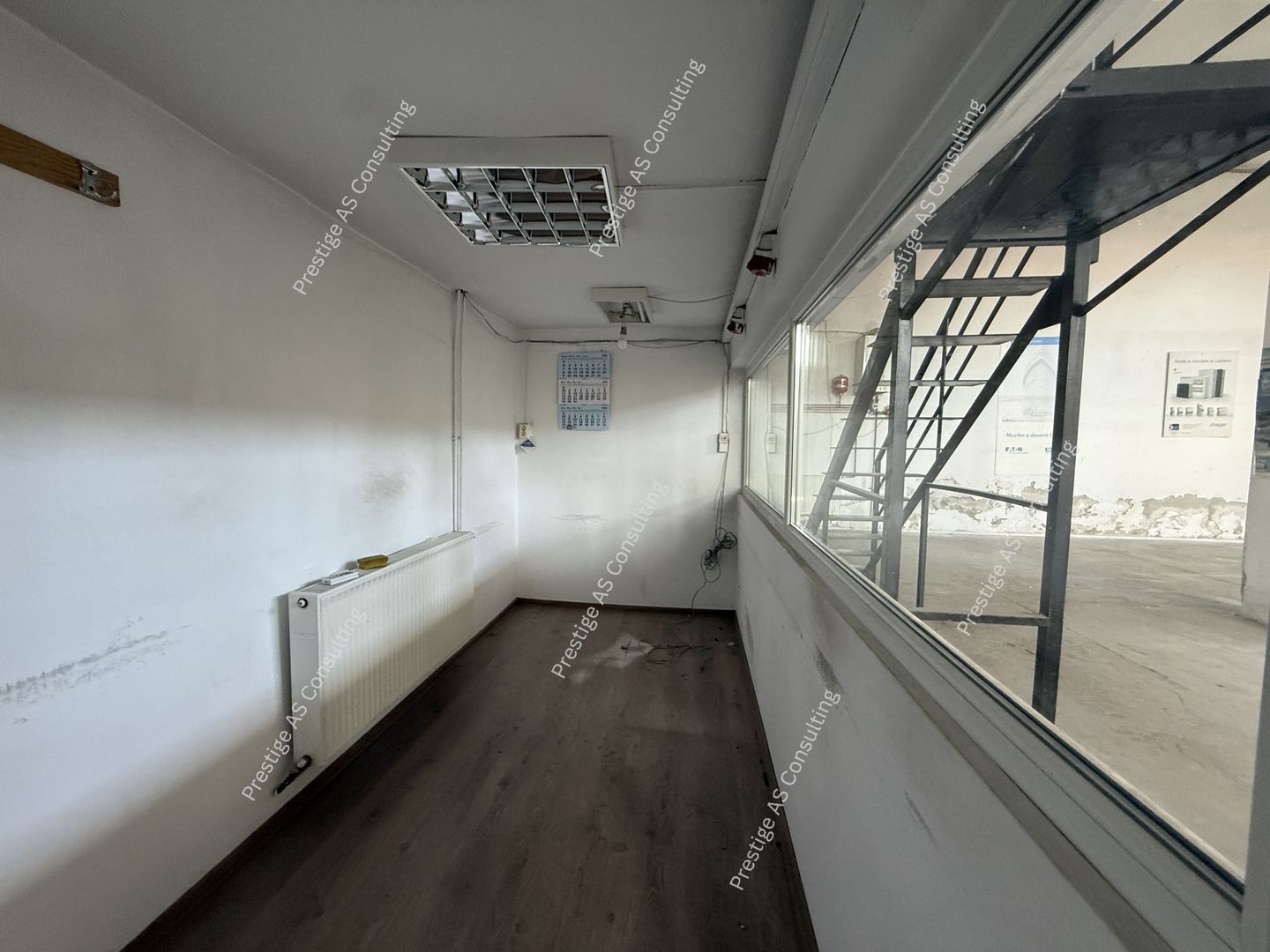 Hala 300 mp | Birouri + Vestiar | Acces auto | 3 intrari | Zona Lipovei - Poză 14