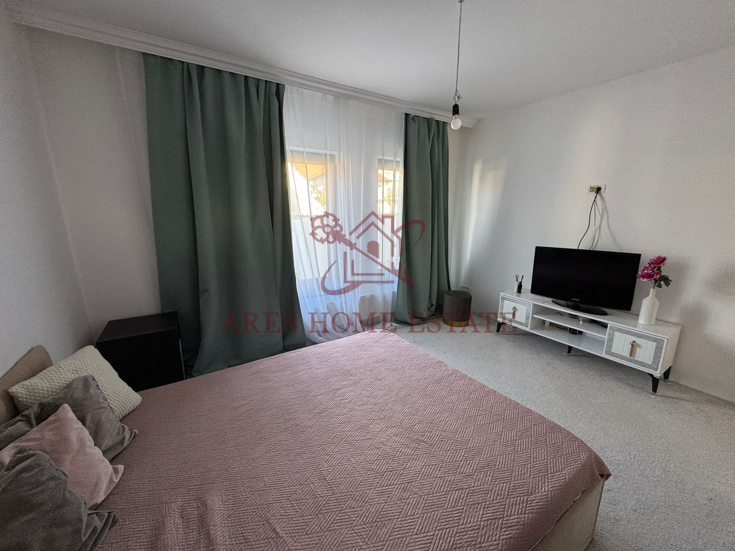 Casă individuală, 5 camere, garaj si curte, comision 0 - Poză 10