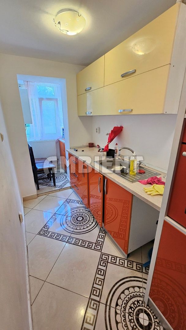 Apartament 3 camere, mobilat si utilat, zona AVÎNTULUI; - Poză 2