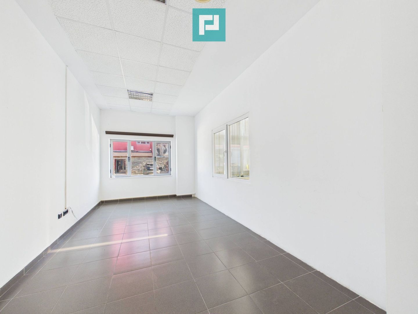 Birouri 102mp + Hală 290 mp în Micălaca - Poză 6