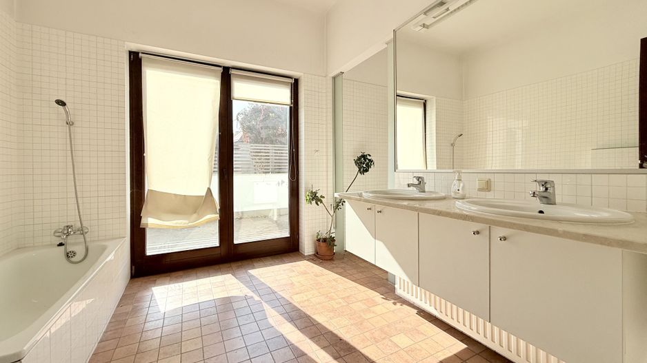 Vilă superbă | Cotroceni | 8 camere terasă și grădină - Poză 11