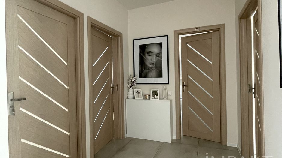 Clădire cu destinație comercială, situată într-o zonă Centrala! - Poză 16