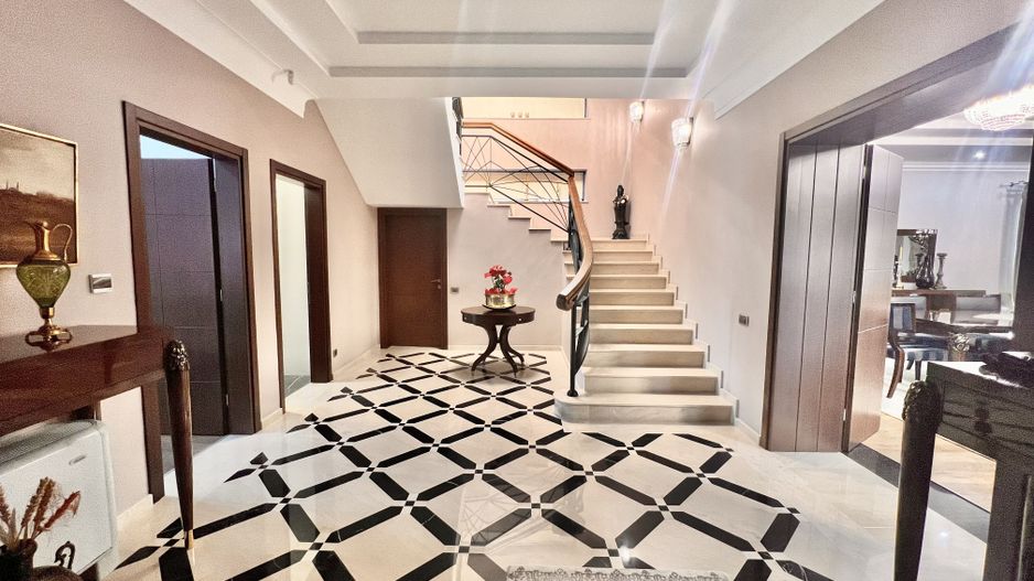 Vilă de Lux pe un Teren de 1700 mp Smart Home și Facilități Premium - Poză 3