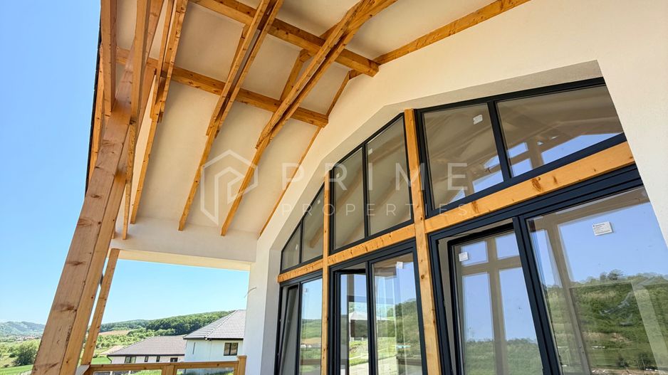 Vilă chalet modern cu perete panoramic de sticlă - Livezeni, Mureș - Poză 6
