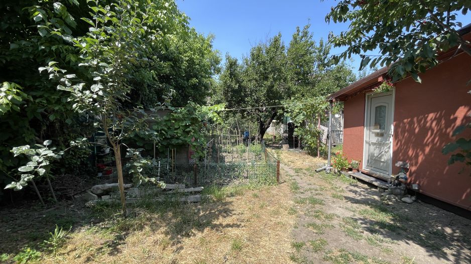 Casă la curte comuna în zona Balcescu - Poză 21