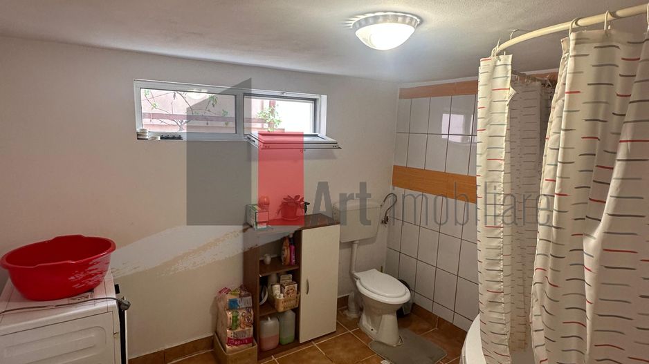 Casă Primitoare pentru Familii – Oferă Spațiu și Confort - Poză 18