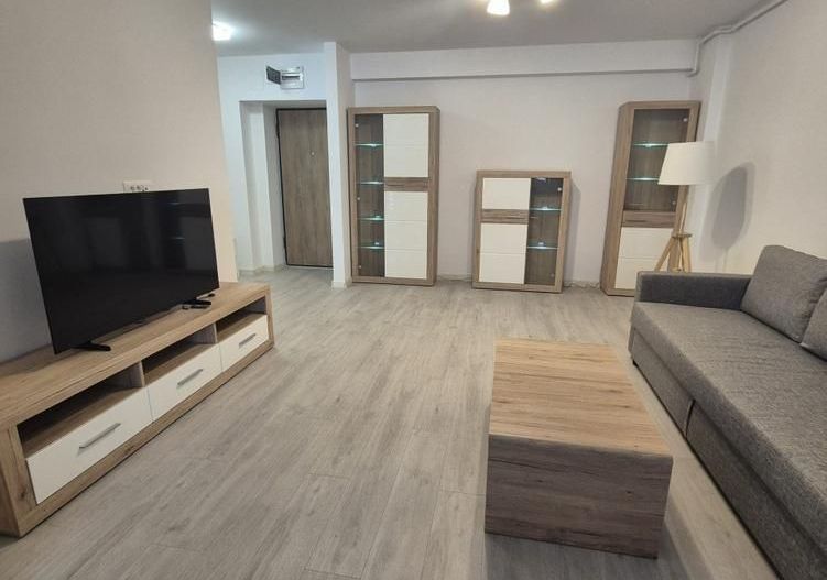 Prima inchirere- 2 camere Hils Republica, pet friendly, parcare optionala - Poză 1