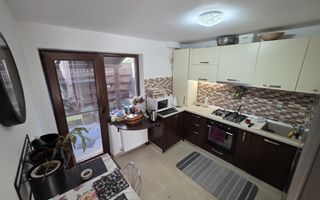 Casă înșiruită mobilată de închiriat în Valea Adâncă, Iași - 3 camere, 2 băi - Poză 4