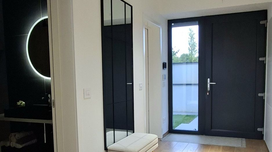 Locuinta individuala exclusivista cu piscina - Dumbravita - Poză 6