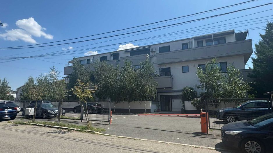 De vanzare apartament 3 Camere - Poză 2