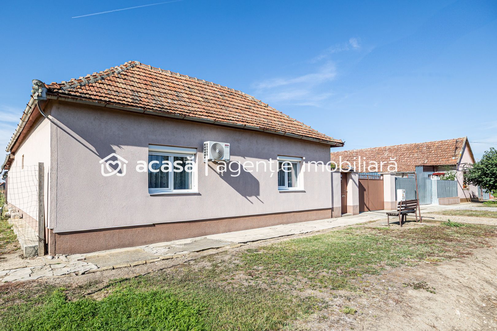 Preț redus! Casă în localitatea Turnu - Poză 7