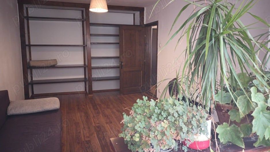 Apartament cu 3 camere in zona Lacul-Tei - Poză 1