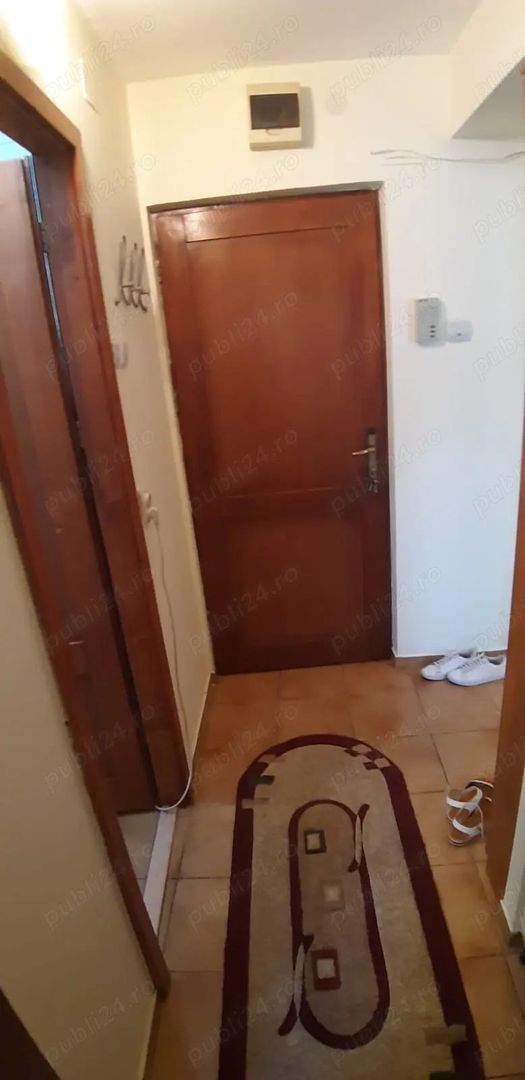 Închiriez garsonieră, Mall Vitan, mobilat, centrală proprie - Poză 5