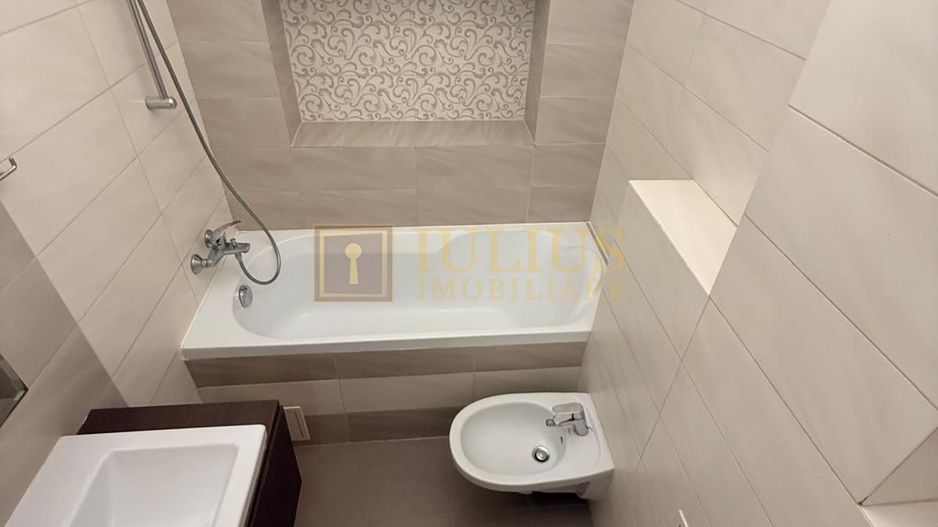 2 camere| loc de parcare cu bariera| apartament frumos| balcon deschis| - Poză 9
