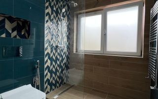 Casa zona Lunei, 5 camere + 3 bai, centrala proprie, rezidential sau birouri ! - Poză 31