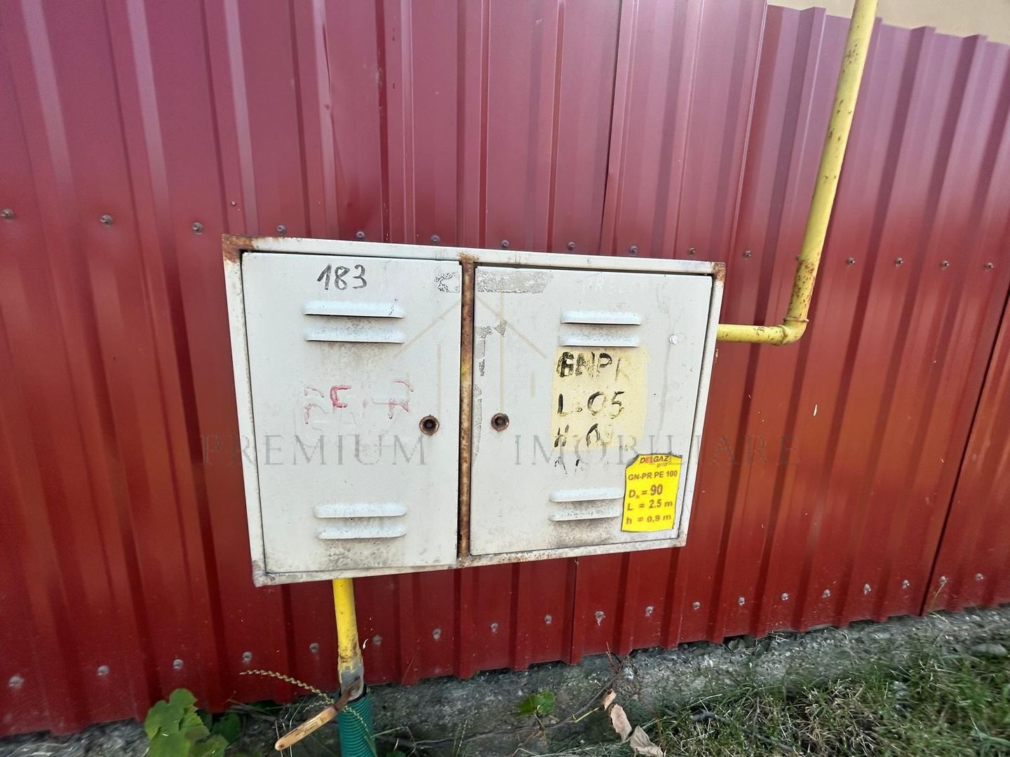 Casă de vânzare în centrul Oituzului, DN11 - Poză 9