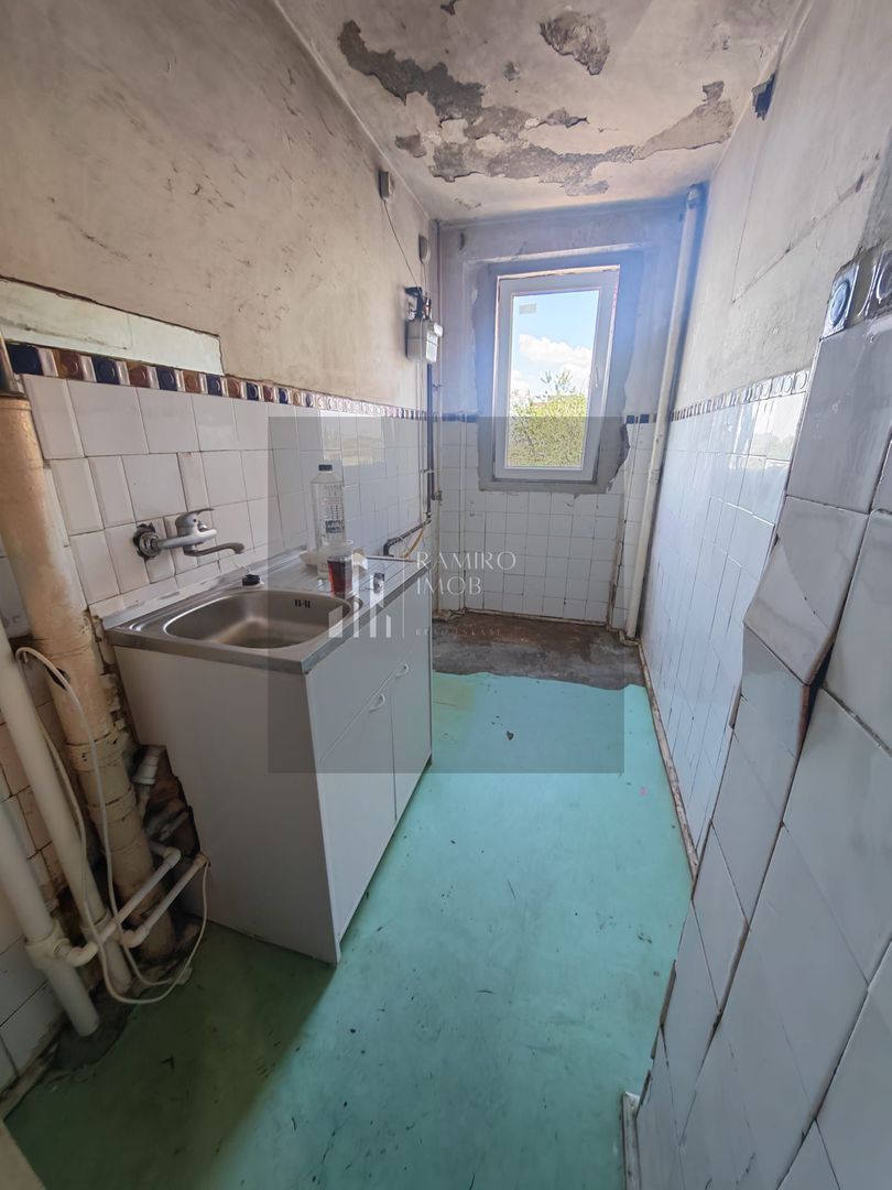 Apartament 2 camere decomandat Bloc Anvelopat Prelungirea Ghencea - Poză 3