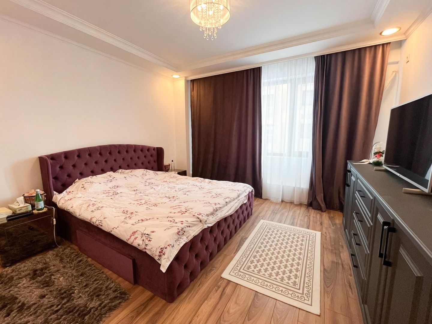 Colț de liniște cu piscină și parcare privată în inima zonei Iancu Nicolae - Poză 3