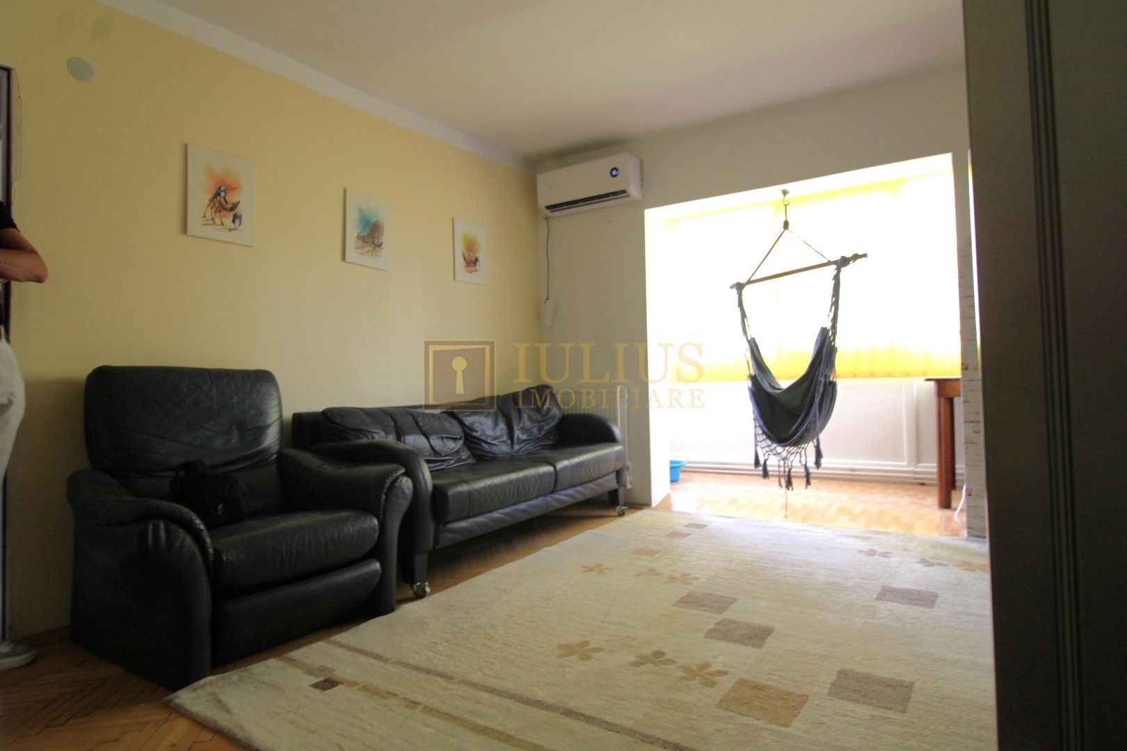 Apartament spatios, 3 camere, centrala proprie - Poză 2