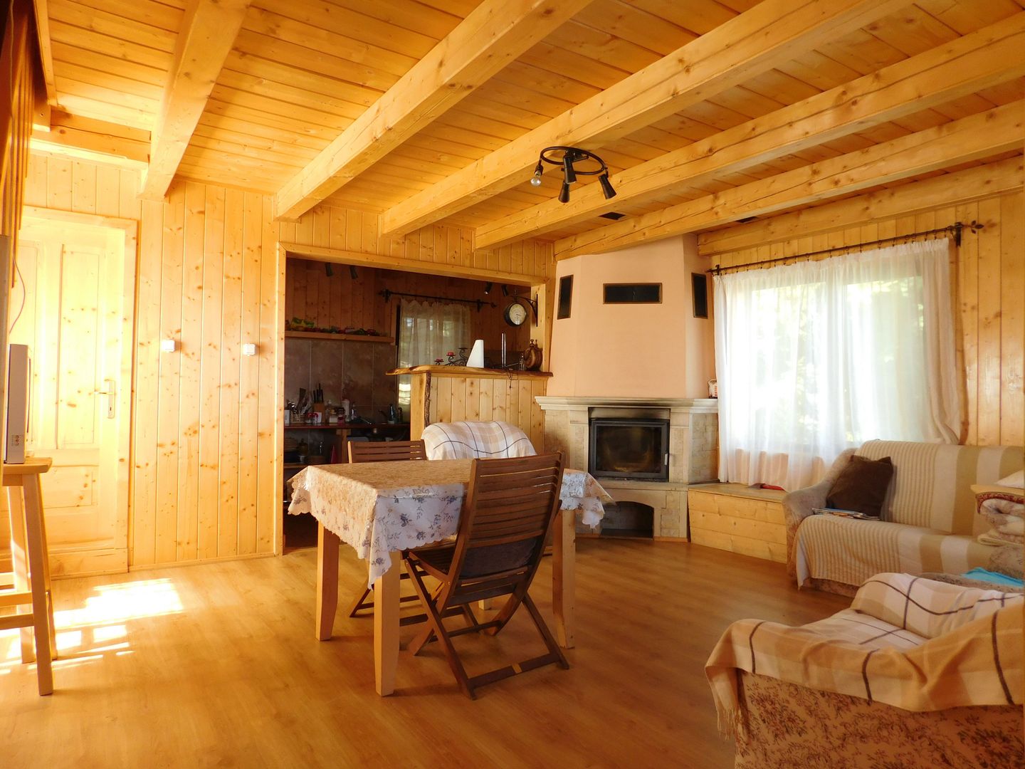 Casă de vacanta de vanzare, in Marisel, langa Cabana Motilor - Poză 8