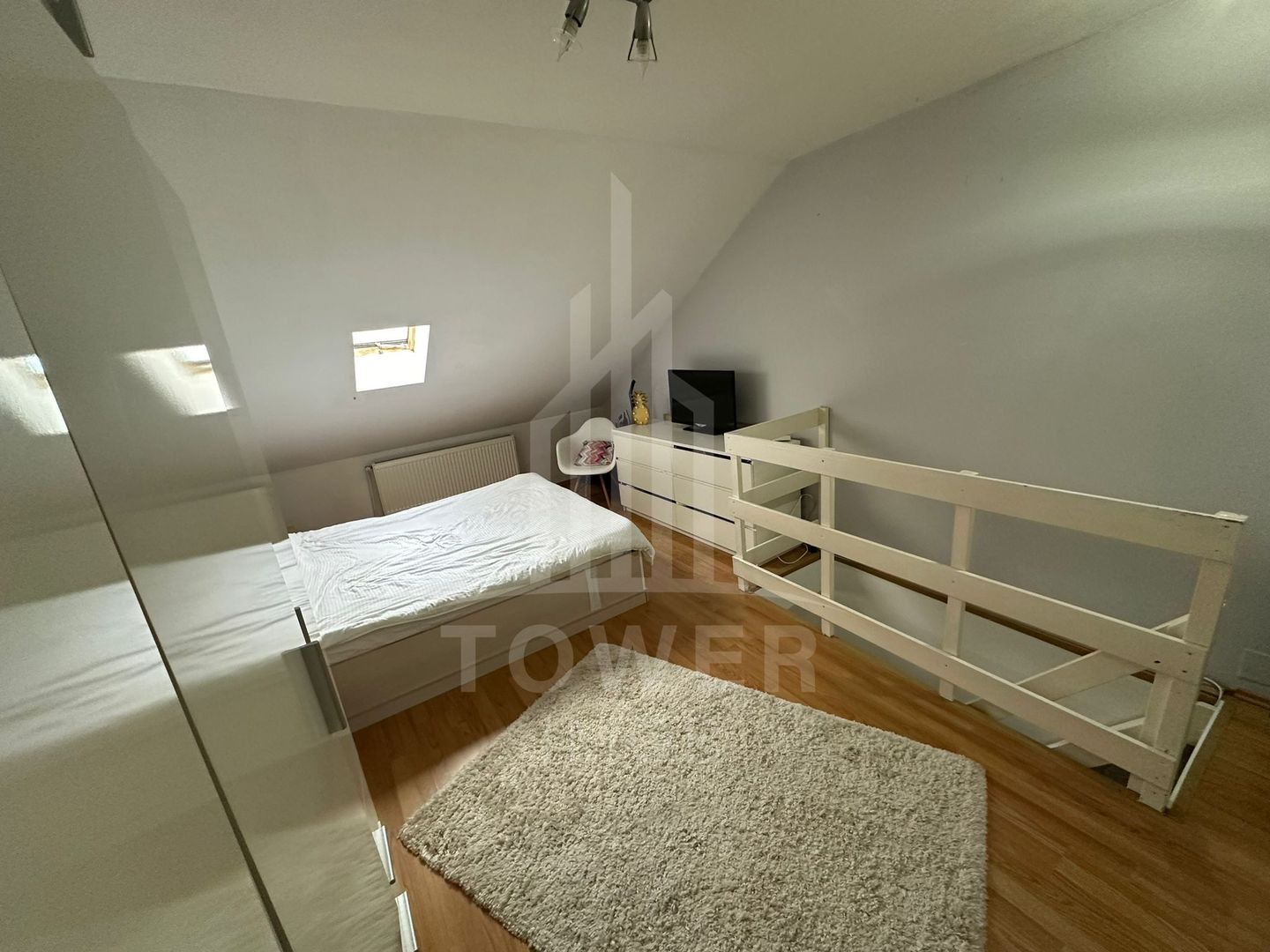 Apartament la mansardă complet mobilat și utilat Terezian - Poză 4