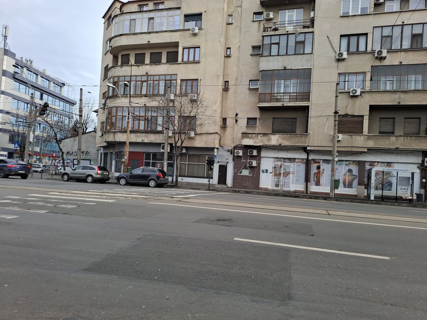 URGENT!, pozitionare colt, renovat, comercial/servicii, NEGOCIABIL - Poză 1