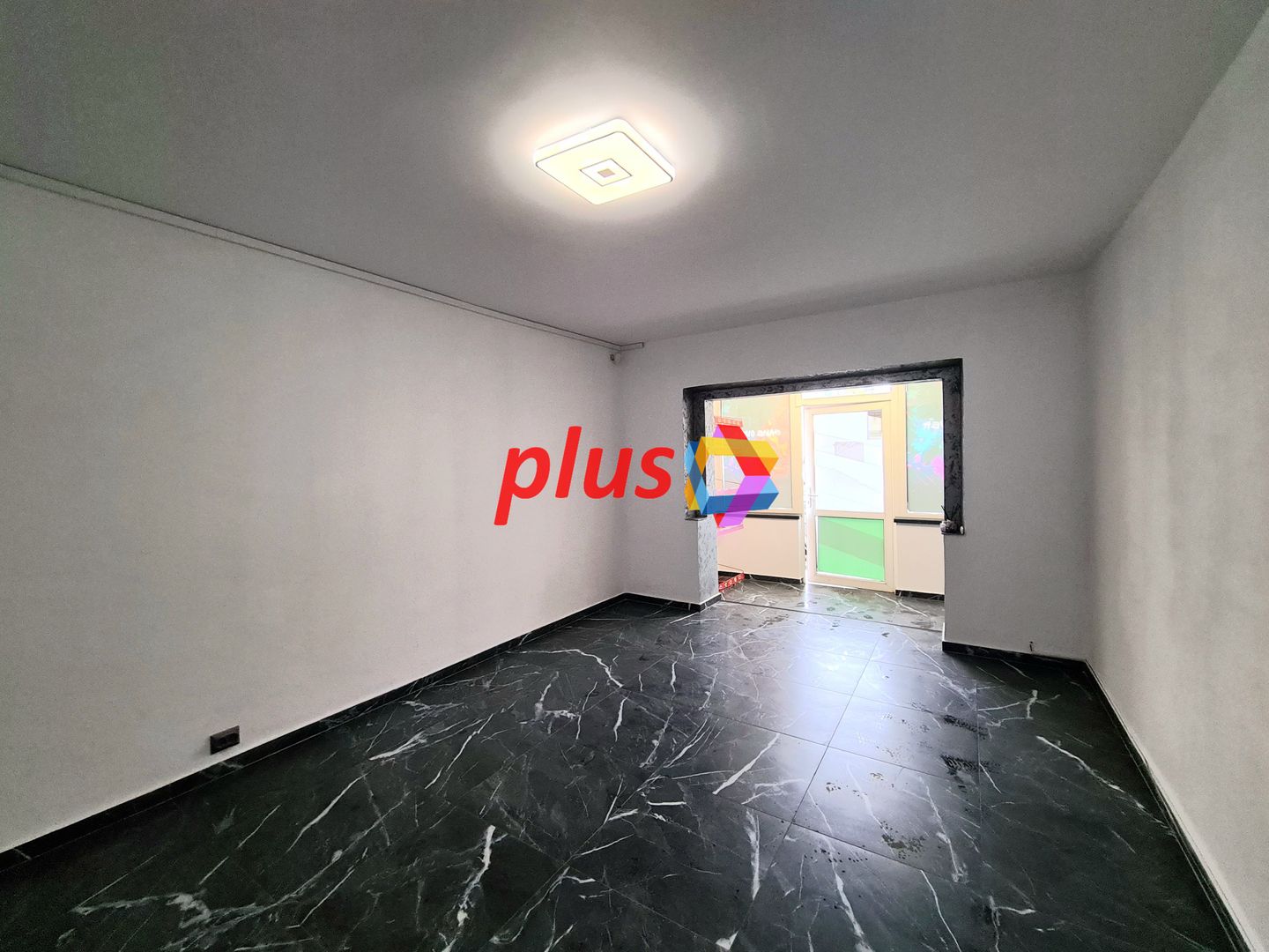 Spatiu comercial de închiriat Brasov - 26 mp  # plus-imo.ro - Poză 2