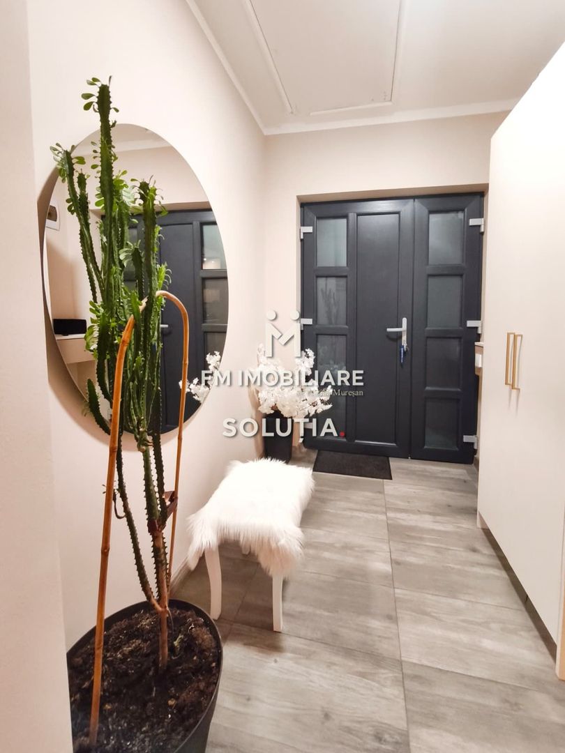 Casă deosebită, modernă și complet utilată în Săsar - Poză 12