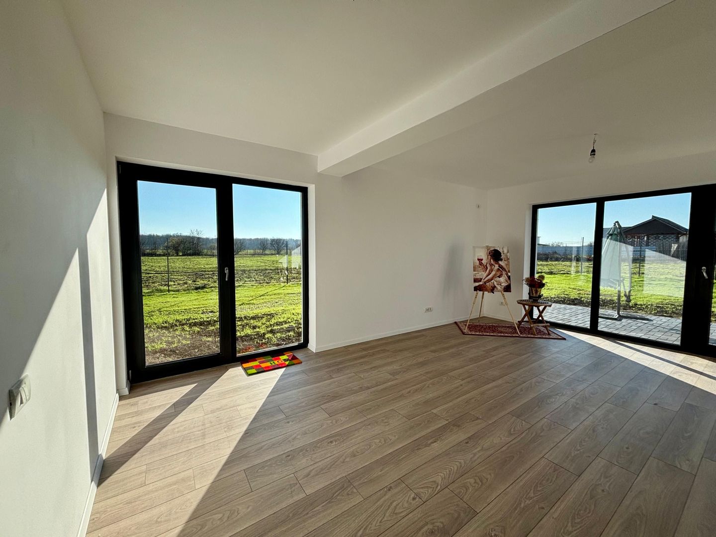 Vila pentru cei care vor spațiu, natură și acces rapid către București - Poză 1