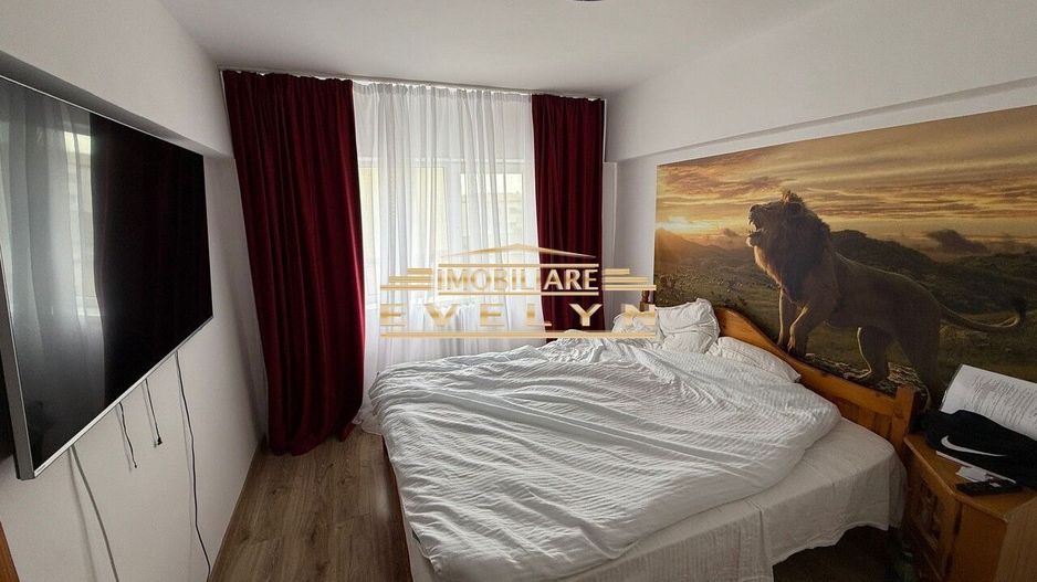 De vânzare apartament 4 camere, decomandat – Vedere dubla spre Parcul Mihai Eminescu si Piata Mica - Poză 4