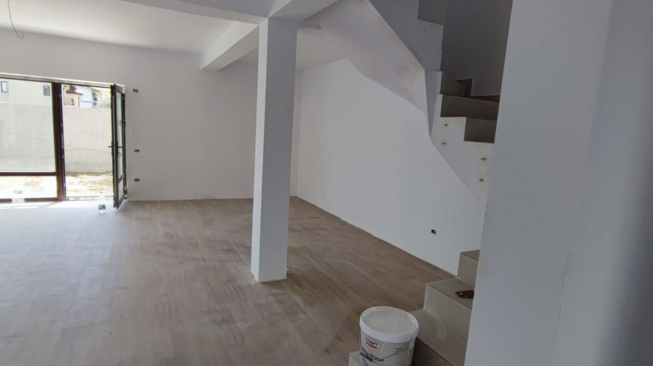 Casa..Vila cu 5 camere de vanzare.......Nord Bragadiru..... - Poză 8