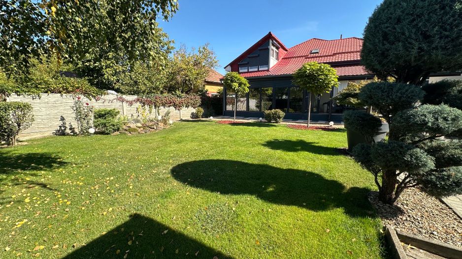 Casa Parter + Mansarda în Braytim - Poză 1