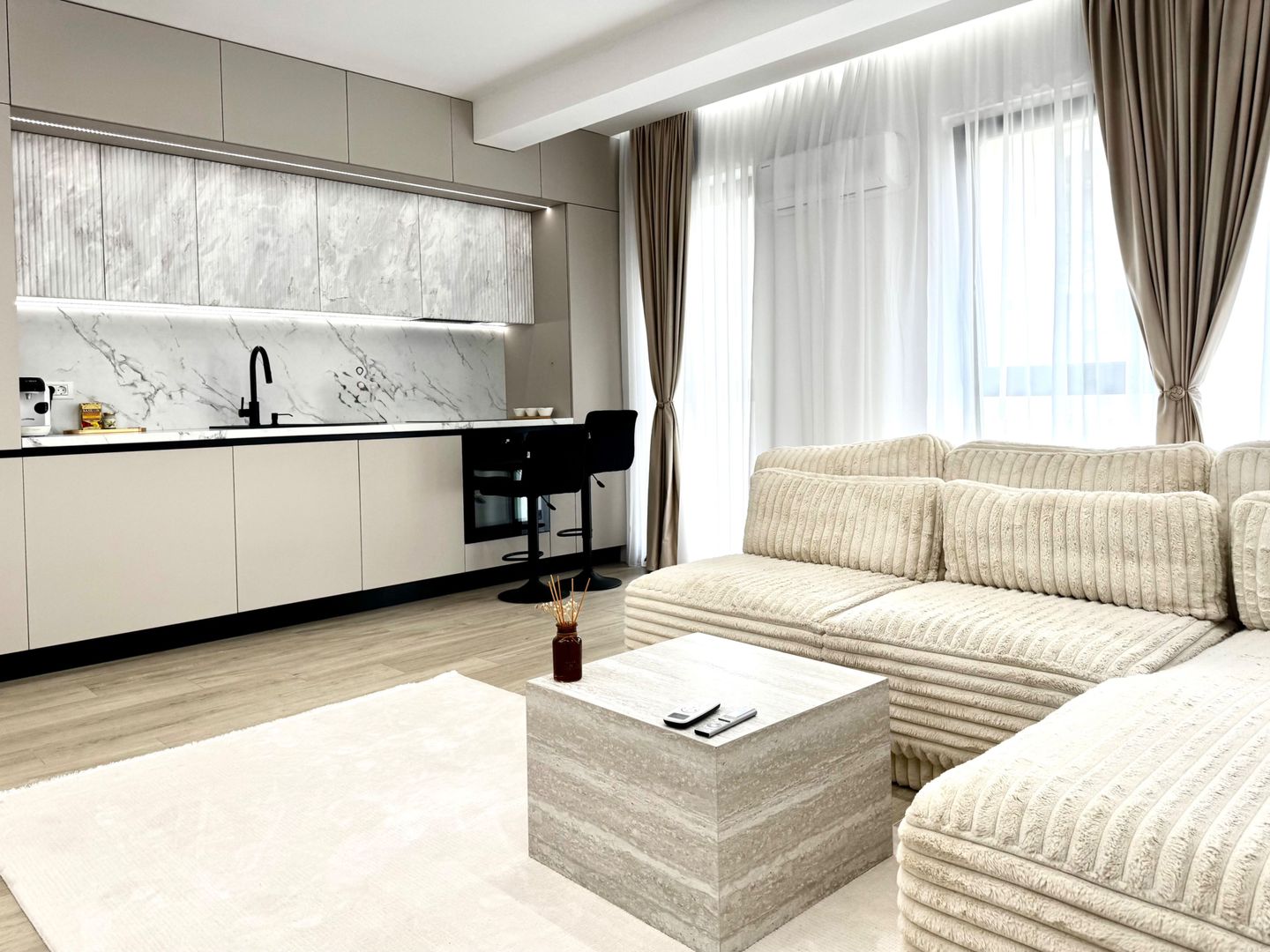 Apartament cochet și elegant, dressing generos,  la intrare in  Giroc - Poză 6