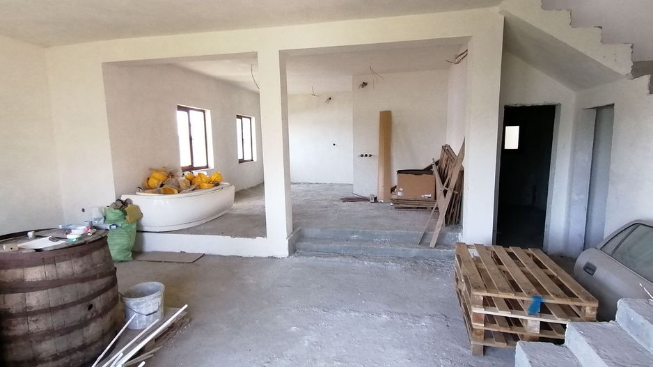 Casa P+1 - comuna 1 Decembrie - str. Victoriei - Poză 4