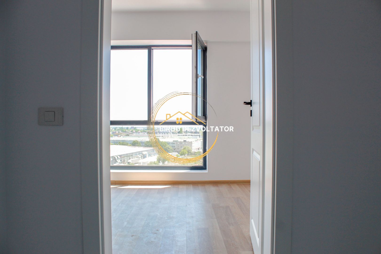 Decomandat mare Zona verde FINALIZAT Auchan titan Ansamblu premium - Poză 1