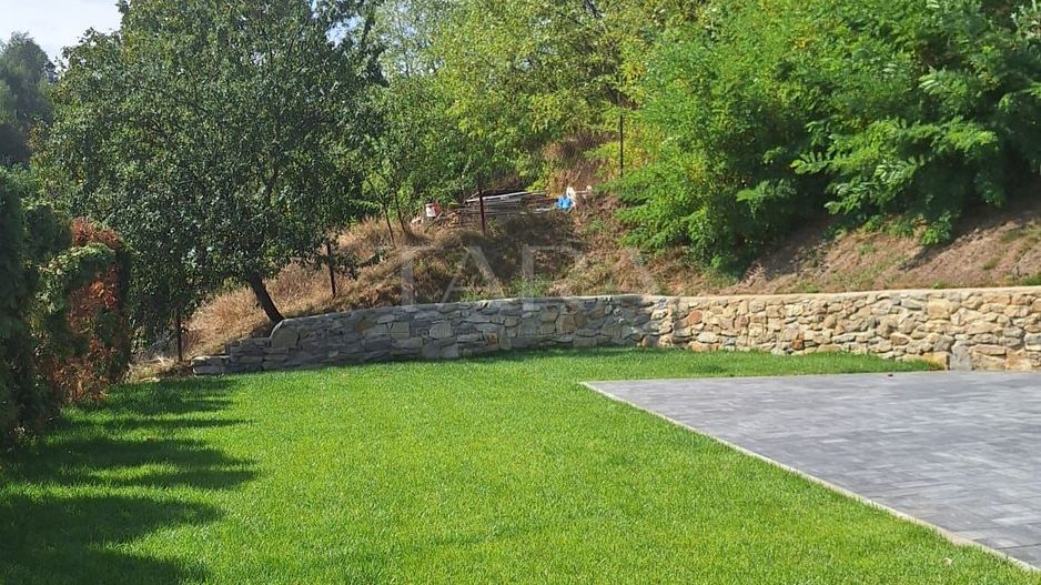 Casa modernă în Feleacu, cu teren de 850 mp, terasă generoasă și curte amenajată - Poză 9