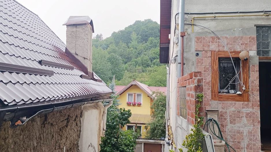 Apartament cu 4 camere si gradina in centrul orasului Brasov - Poză 8