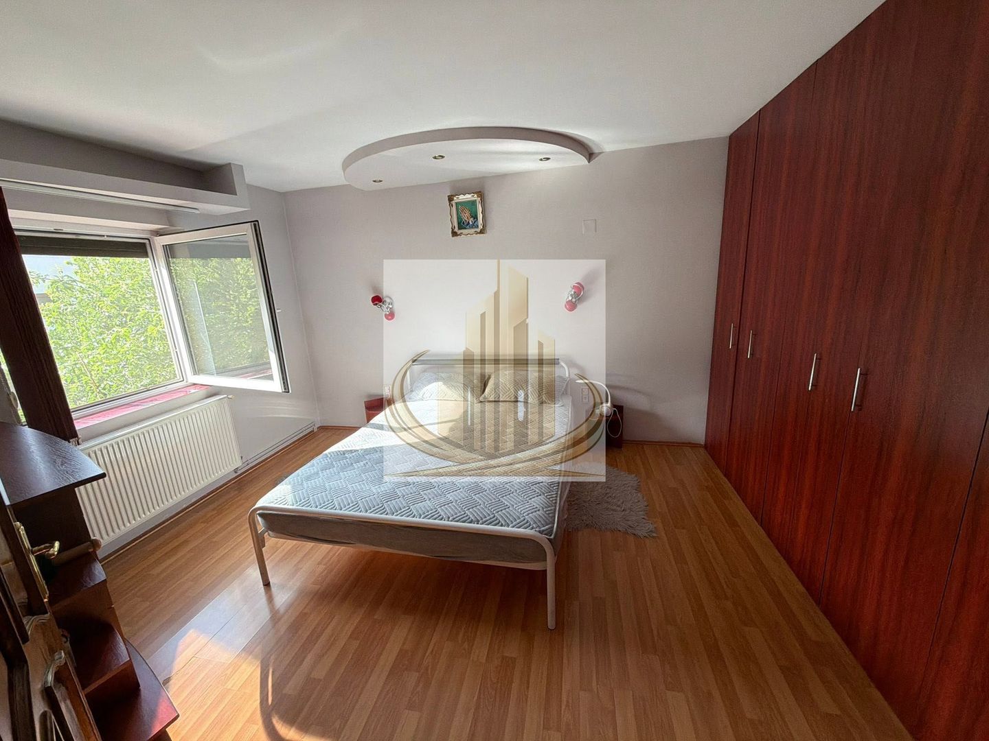 Casă P+E+Pod înalt, teren 574 mp, garaj și fotovoltaice – Zona Lipovei - Poză 8