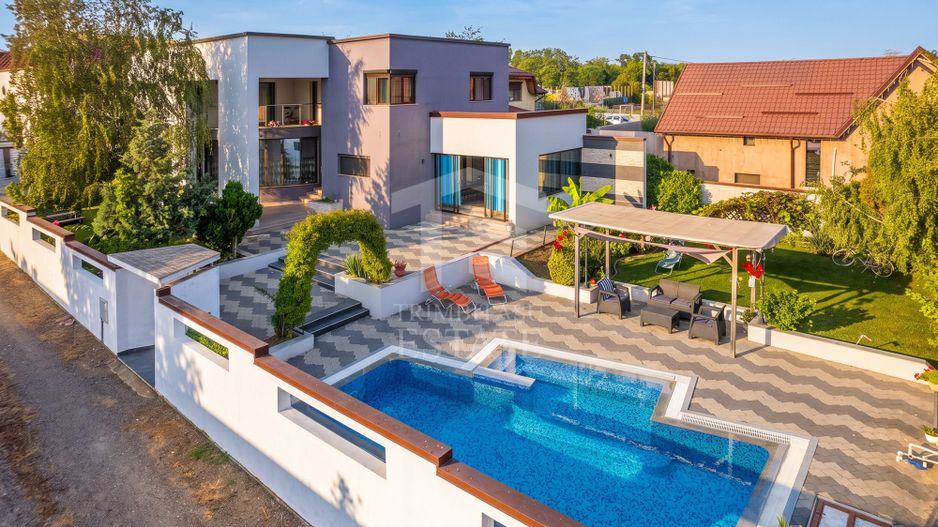 Vilă 342 mp cu piscină și 800 mp teren / 4 dormitoare / Pleașa - Poză 16