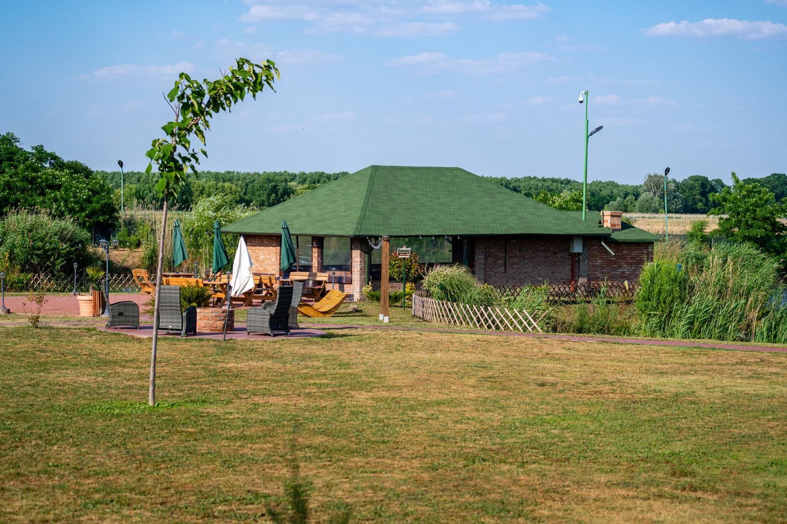 Sala de evenimente cu  piscina si foisor Biled COMISION 0 % CUMPARATOR - Poză 22