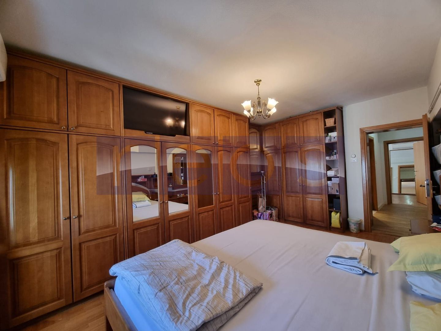 VANZARE 4 CAMERE - COMPARTIMENTAT IN 3 | ZONA DECEBAL - Poză 4